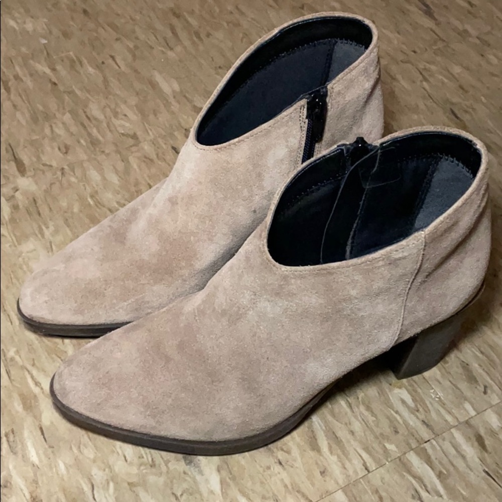 The Flexx Low Ankle Booties